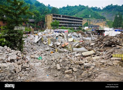 earthquake wenchuan sichuan china 12 may 2008 Stock Photo - Alamy