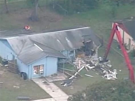 Seffner sinkhole home demolition set for today, authorities abandon ...