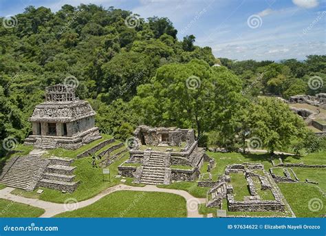 Palenque chiapas editorial photography. Image of ancient - 97634622