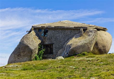 The Extraordinary Stone House In Portugal "Casa do Penedo" ~ UNITED ...