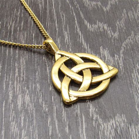 Gold Celtic Knot Pendant Necklace Trinity Knot Pendant - Etsy Canada
