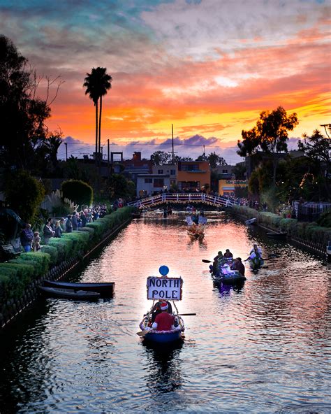 Venice For Change: PHOTOS: Venice Canals Holiday Boat Parade
