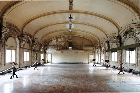 Flinders Street Station Ballroom | ArchitectureAu