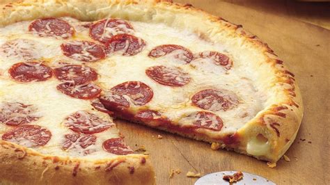 Stuffed-Crust Pizza recipe from Pillsbury.com