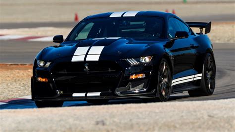 Download Ford Vehicle Ford Mustang Shelby GT500 4k Ultra HD Wallpaper