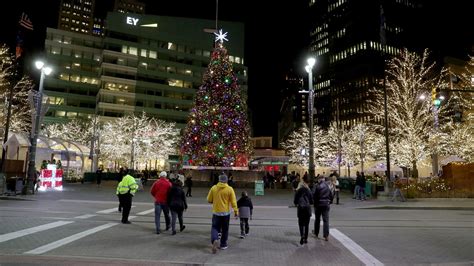 The downtown Detroit Christmas tree still stands and sparkles