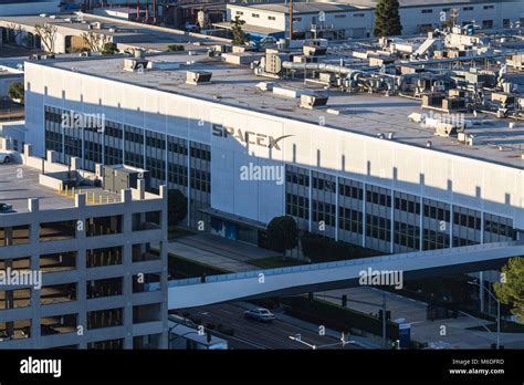 Spacex headquarters hi-res stock photography and images - Alamy