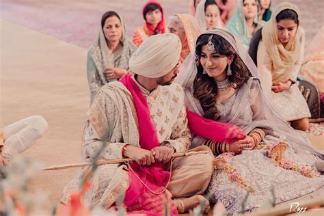 A Stunning Punjab Wedding With A Hint Of Old-School Charm! | WedMeGood