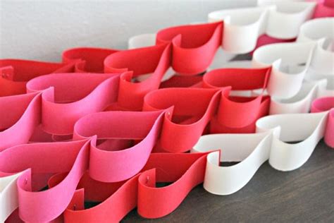 Valentine's Day craft - Paper Heart Chain - Directions Not Included | Valentines school ...