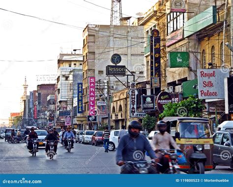 Streetview, Local Life in Karachi, Pakistan Editorial Stock Photo ...