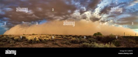 Haboob dust storm hi-res stock photography and images - Alamy