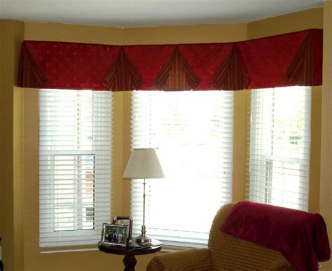 Living Room Valance Ideas