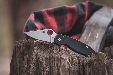 Best EDC Knife Reviews: 2023 Buyer's Guide to Cool Pocket Knives