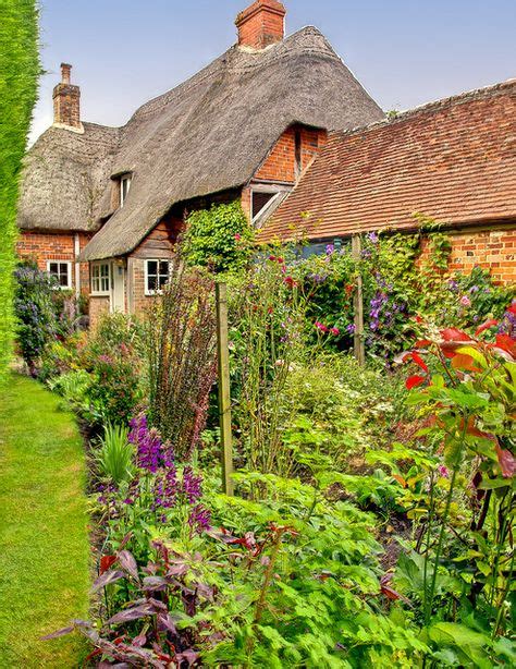 Beautiful Herbaceous Border Ideas for Your Garden