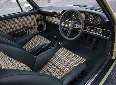 Porsche 911 . Love this simple , classic interior ! : r/carporn