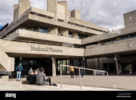 London national theatre exterior hi-res stock photography and images - Alamy