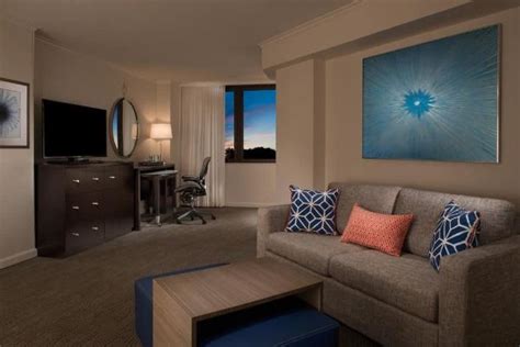 Hilton Lake Buena Vista Palace Rooms - Suites - Orlando Fl