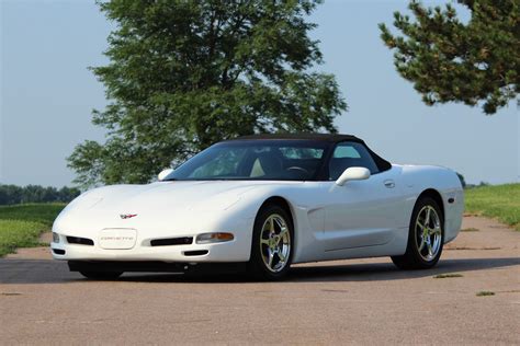 2004 Corvette convertible 13,400 actual miles-SOLD | Larry's Auto