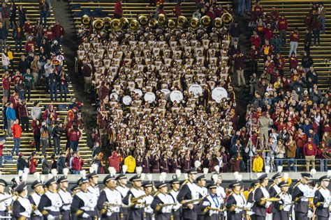 USC marching band apologizes for playing during the memorial to Cal ...