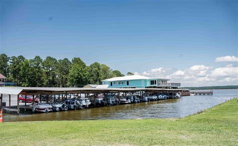 371 Navaho Trl, Onalaska, TX 77360 - Waterfront Bar/Restaurant, Marina and Hotel | LoopNet