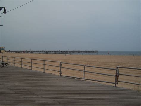 Huntington Beach Pier Stock Photos, Images and Backgrounds for Free ...