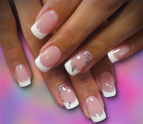 lovely french manicure with a touch of bling | Unghie