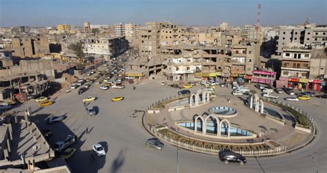 At Raqqa ‘roundabout of hell,’ Syrian lovers find new meeting spot | Arab News