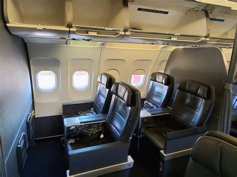 American Airlines A319 First Class Review