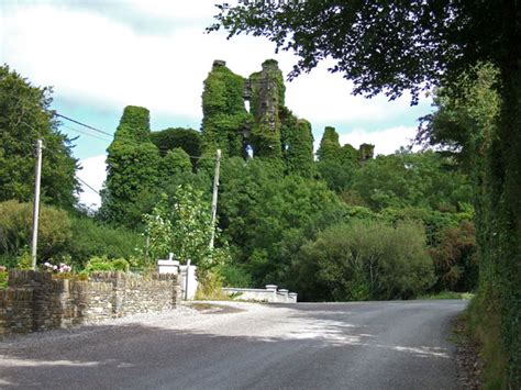 Castles of Munster: Castlemore, Cork © Mike Searle cc-by-sa/2.0 :: Geograph Britain and Ireland