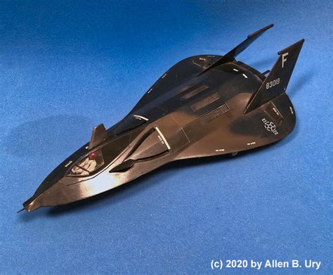 Lockheed F-19 Stealth Fighter Concept by Testors - Fantastic Plastic Models