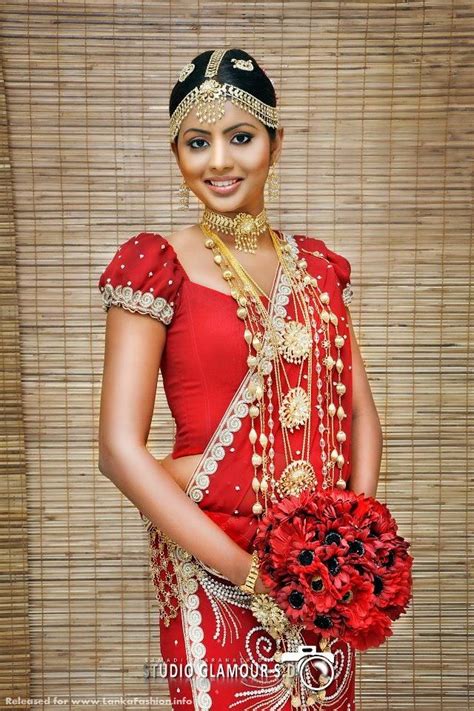 Sri Lanka traditional dress - Google Search