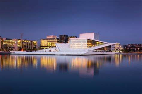 Oslo opera house at night editorial stock photo. Image of water - 62009663