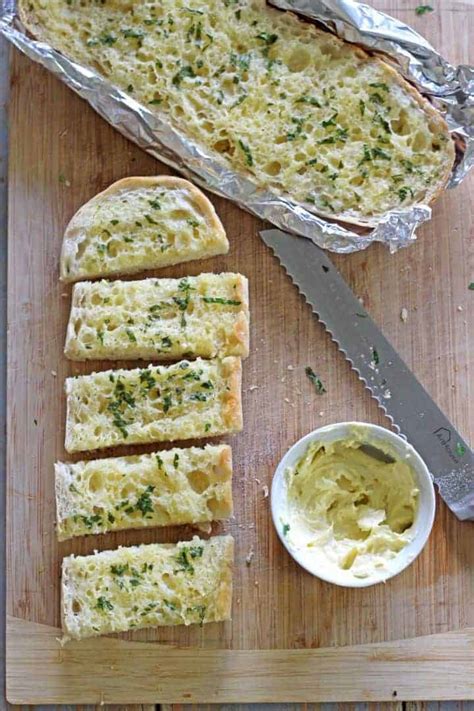 Homemade Ciabatta Garlic Bread | The Kiwi Country Girl