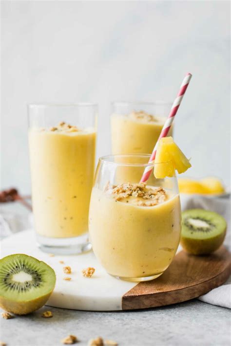 The BEST Tropical Smoothie Recipe - Jar Of Lemons