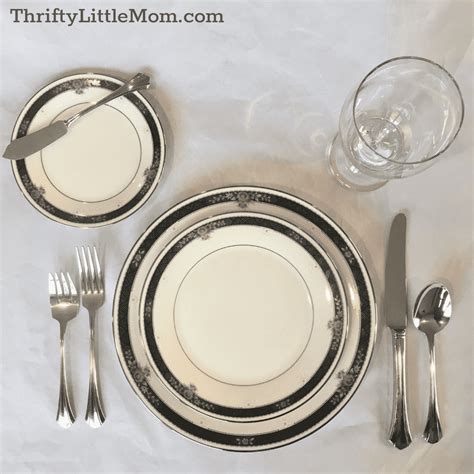 Basic Table Setting : Best Known Method of the Lunch, Dinner Table Setting ... - Basic ...