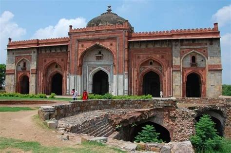 5 Places Near Purana Qila In Delhi That You Must Explore