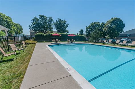 Apartment in Wyomissing PA | Photos of Woodland Plaza Apartments