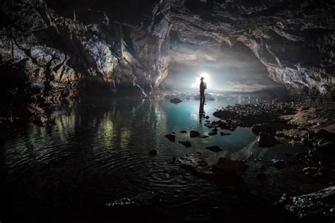 The Perilous and Gorgeous World of Cave Photography | Cave photography ...