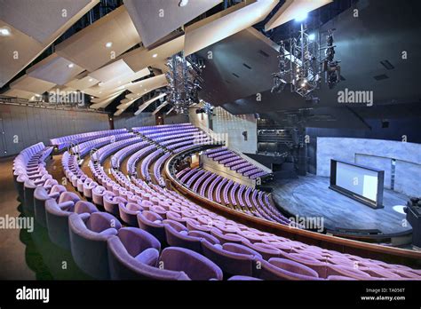 The national theatre london inside hi-res stock photography and images ...