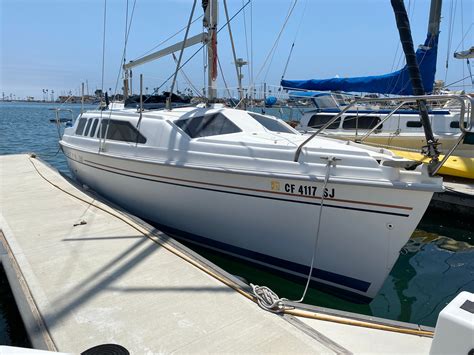 1998 Hunter 260 Sail New and Used Boats for Sale - www.yachtworld.co.uk