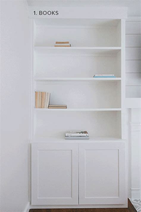 I'm hoping that today's post is really helpful for you in learning how to style your bookshelves ...