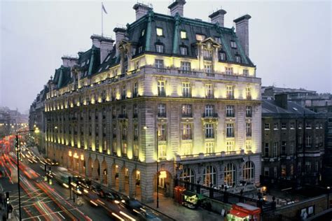 Ritz #London: Notting Hill - Die Hotelszenen der romantischen #Filmkomödie „Notting Hill“ mit ...