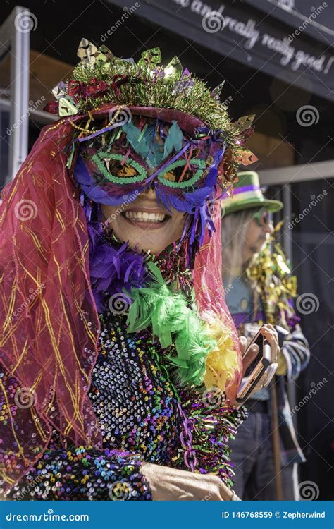 Venice Beach Mardi Gras editorial stock image. Image of nnnparticipants - 146768559