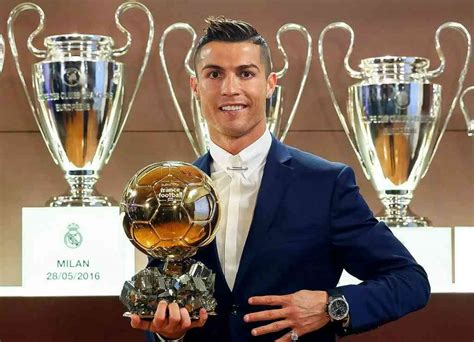 Daftar Nominee Ballon d'Or 2023, Tak Ada Nama Cristiano Ronaldo ...