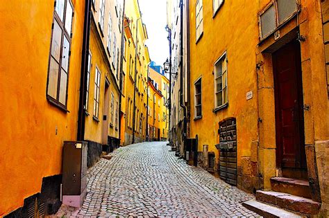 Unearthing Secrets of Stockholm's Old Town: Free Walking Tour ...