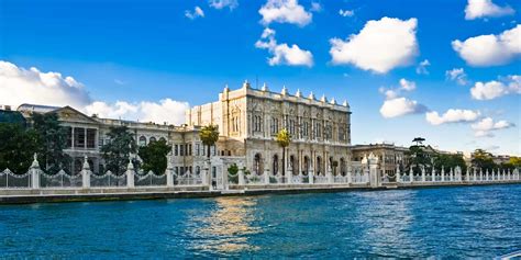 Dolmabahçe Palace, Turkey’s Biggest Palace - Istanbul Insider