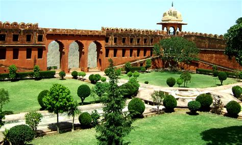 Jaigarh Fort: Timings, Ticket Price, History, Architecture