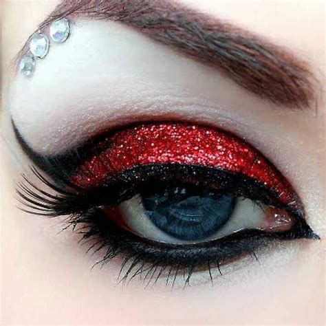 Red Glitter | Queen of hearts makeup, Red eye makeup, Glitter eye makeup