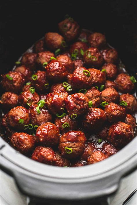 Slow Cooker Party Meatballs | Creme De La Crumb