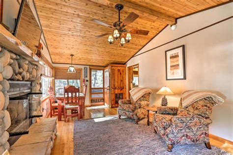 Beautiful Ruidoso Cabin w/Private Hot Tub & Views!